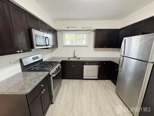 $534,900 | 41 Kendall Drive, Sayreville, NJ 08859