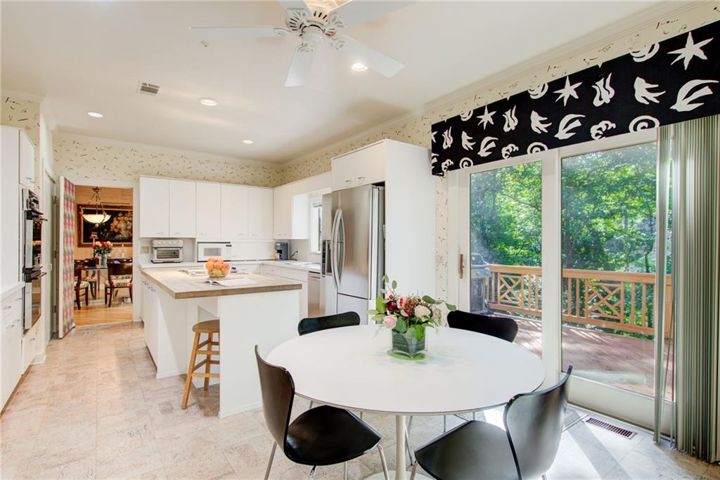 1075 Riverside Trace Northwest Sandy Springs, GA 30328 - Photo 20 of 42 Gallery Image 20