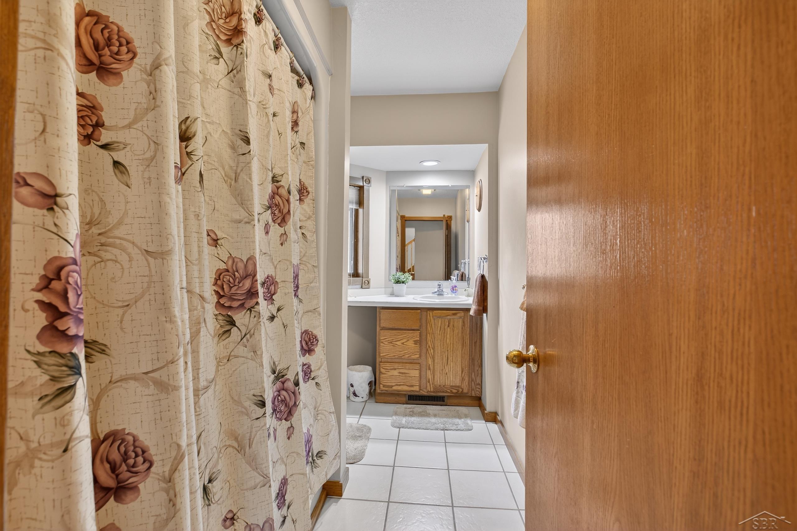 1636 East Siebert Road Midland, MI 48642 - Photo 23 of 61 50202572-85f89962-59b6-418c-ba08-28c65dce88e0.JPG