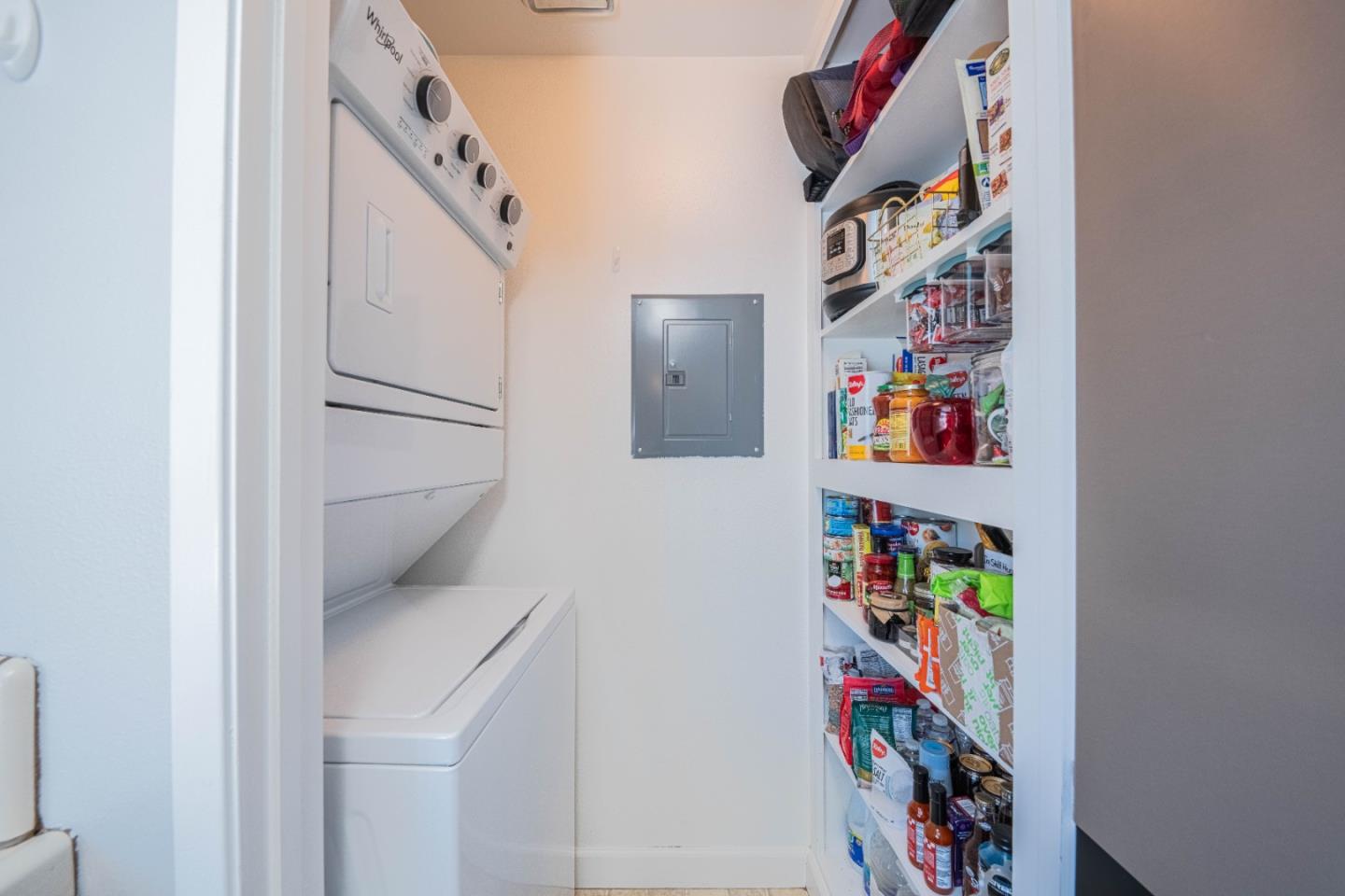 1051 Riker Street, Unit 5 Salinas, CA 93901 - Photo 14 of 25 Gallery Image 14