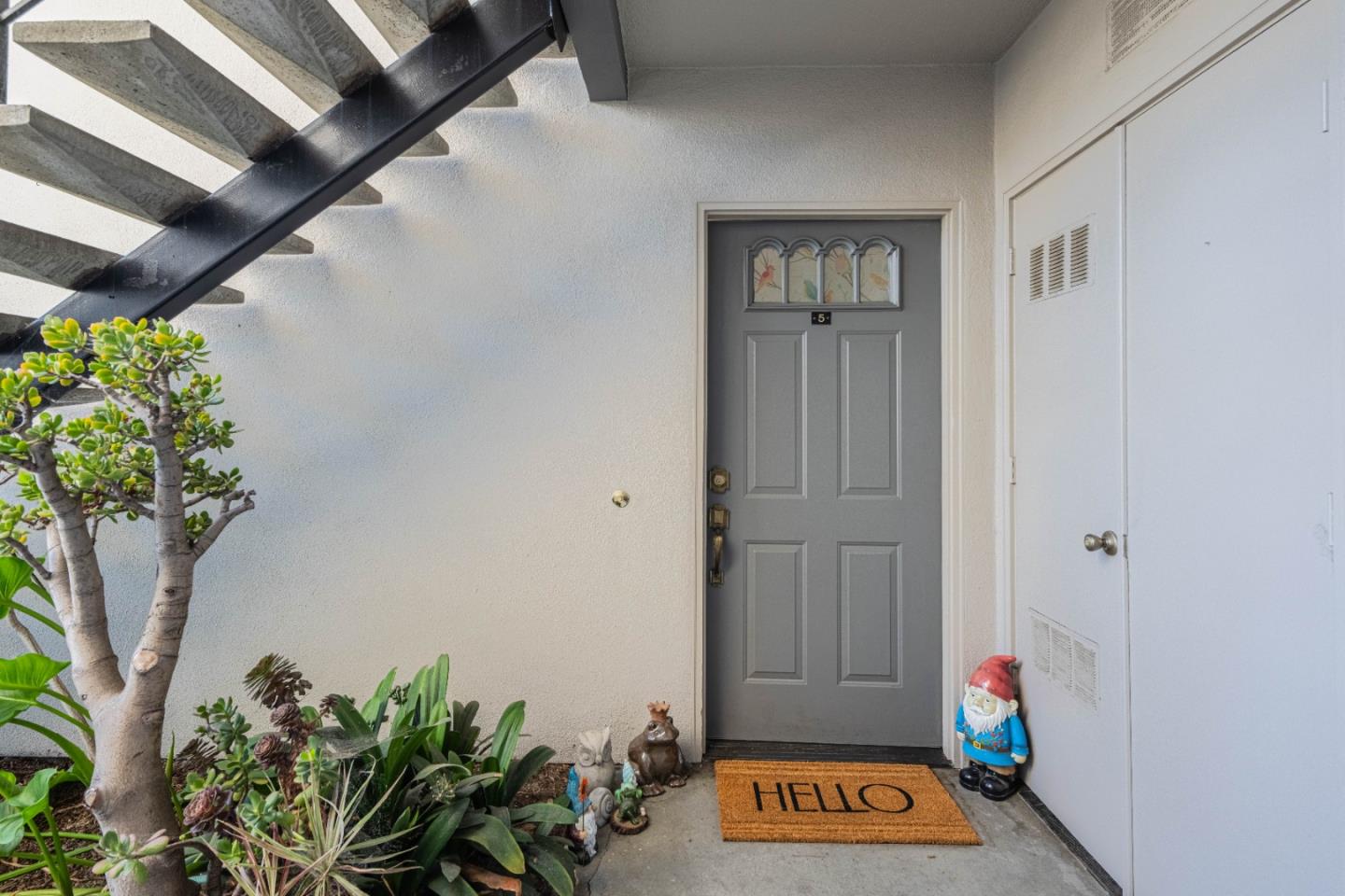 1051 Riker Street, Unit 5 Salinas, CA 93901 - Photo 3 of 25 Gallery Image 3