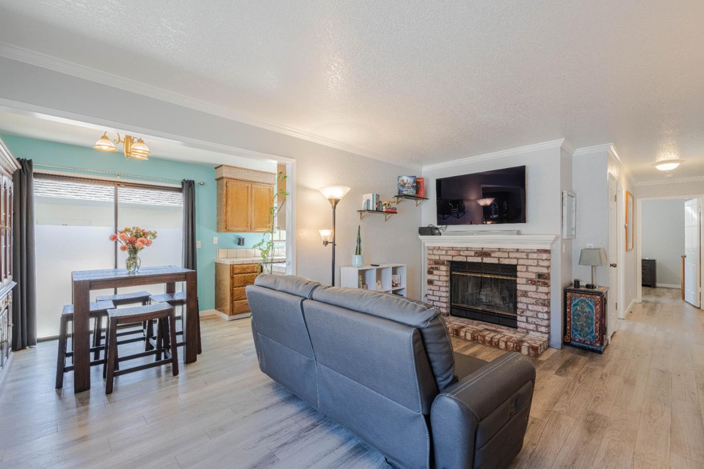 1051 Riker Street, Unit 5 Salinas, CA 93901 - Photo 6 of 25 Gallery Image 6