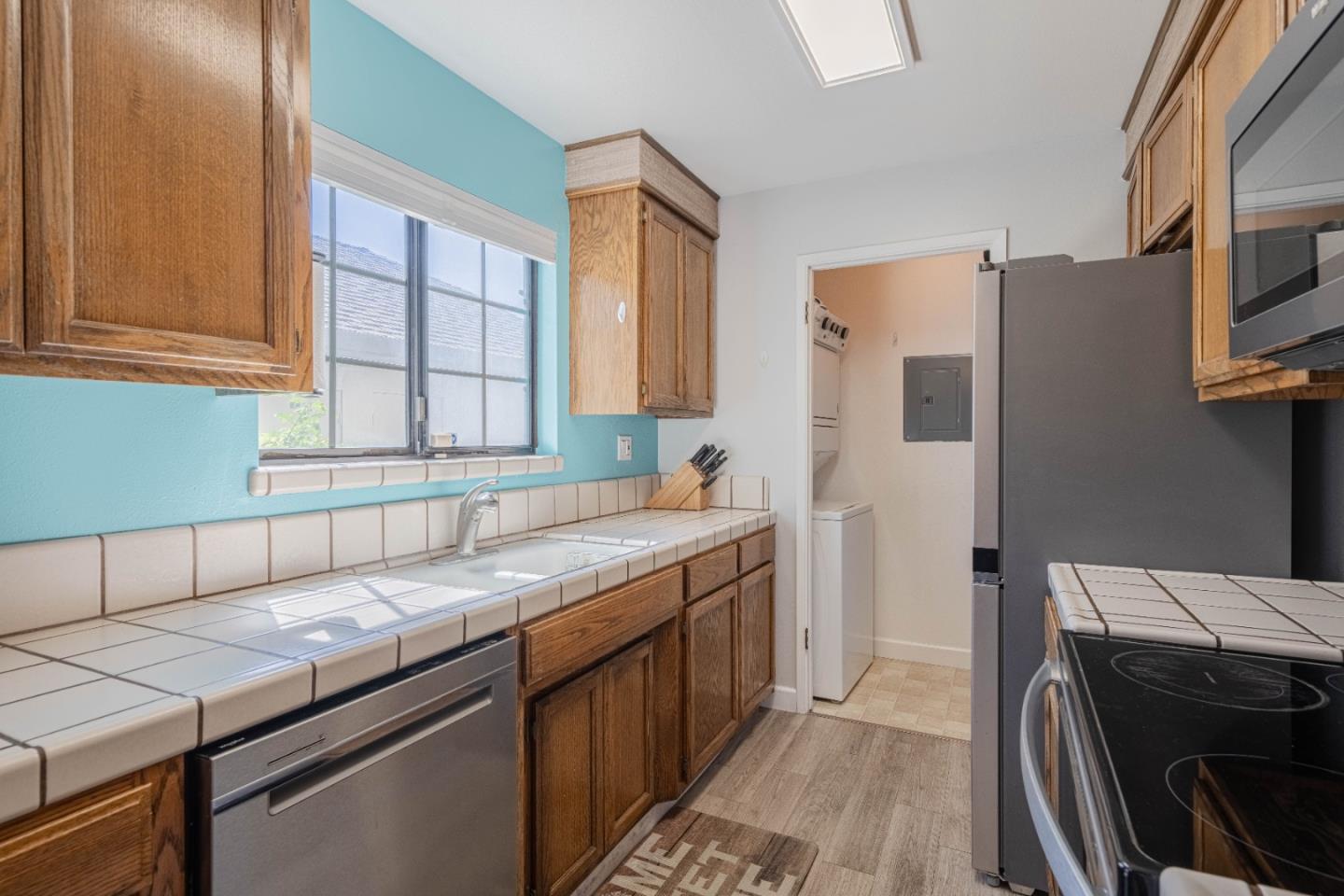 1051 Riker Street, Unit 5 Salinas, CA 93901 - Photo 10 of 25 Gallery Image 10