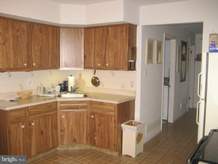 48 Dover Road Westampton, NJ 08060 - Photo 2 of 13 Kitchen