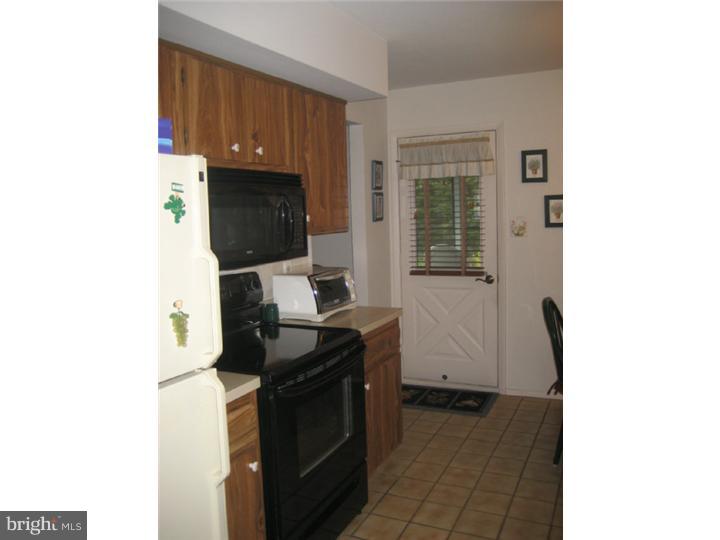 48 Dover Road Westampton, NJ 08060 - Photo 4 of 13 Kitchen