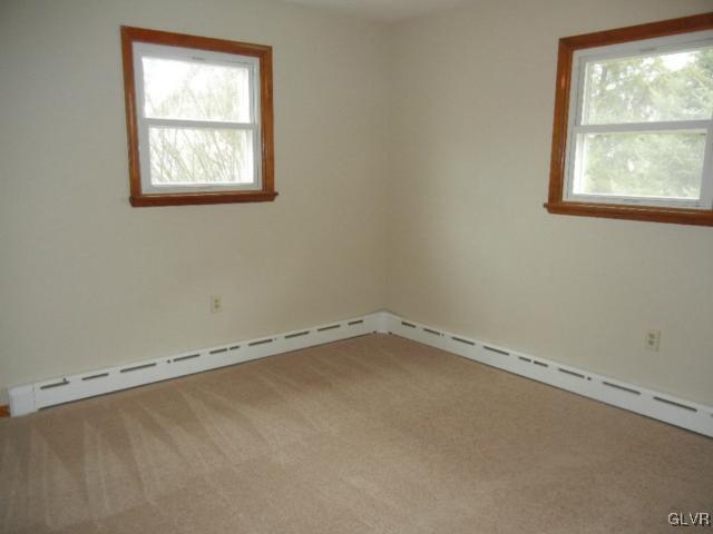 1031 Catasauqua Road Whitehall, PA 18052 - Photo 5 of 10 Gallery Image 5