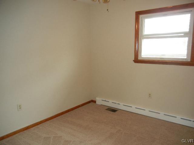 1031 Catasauqua Road Whitehall, PA 18052 - Photo 7 of 10 Gallery Image 7