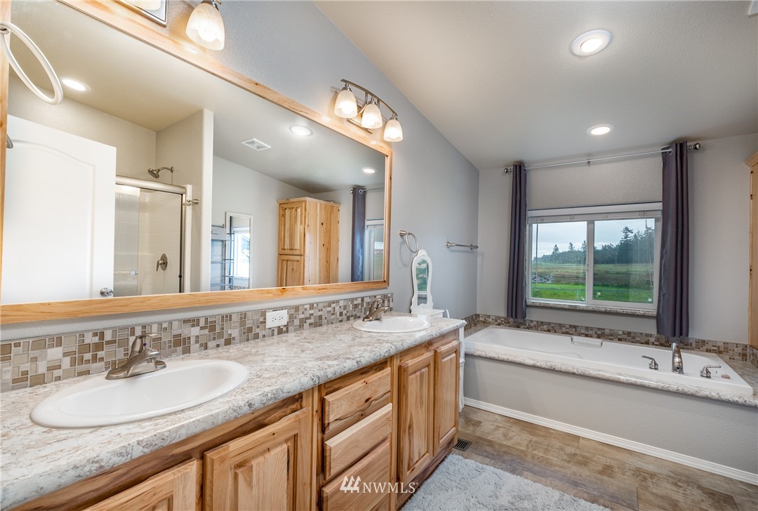 93 West Green Valley Road Oak Harbor, WA 98277 - Photo 12 of 25 Gallery Image 12