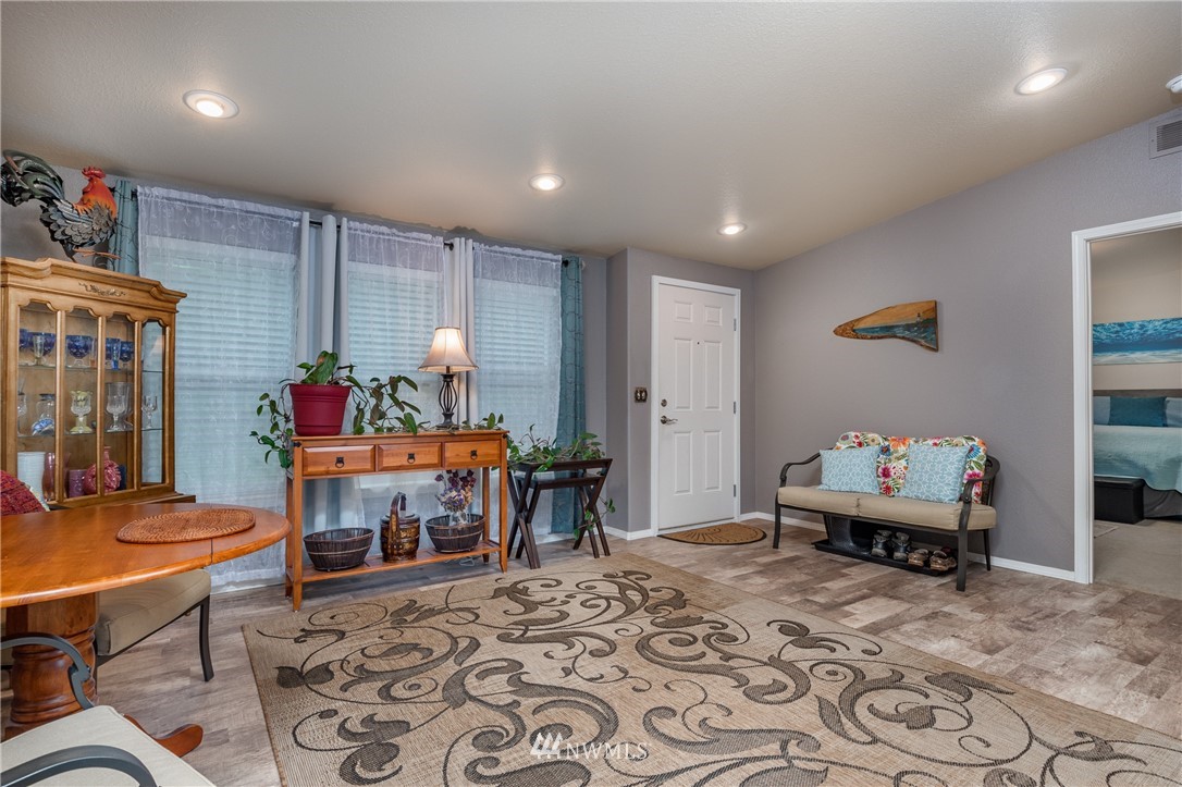 93 West Green Valley Road Oak Harbor, WA 98277 - Photo 3 of 25 Gallery Image 3