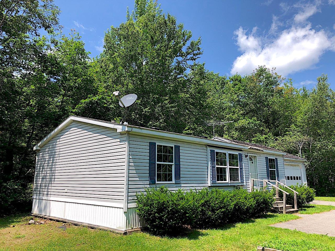 248 Lower Cross Road Nobleboro, ME 04555 - Photo 2 of 18 IMG_2843