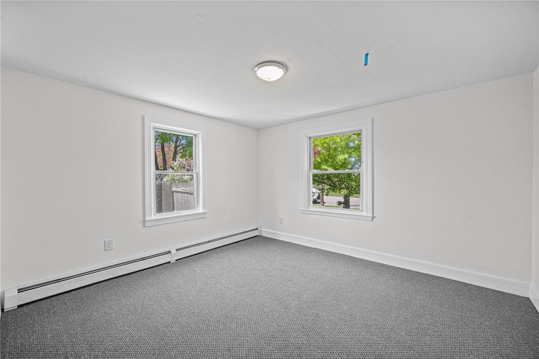 256 Riverside Avenue Warwick, RI 02889 - Photo 11 of 22