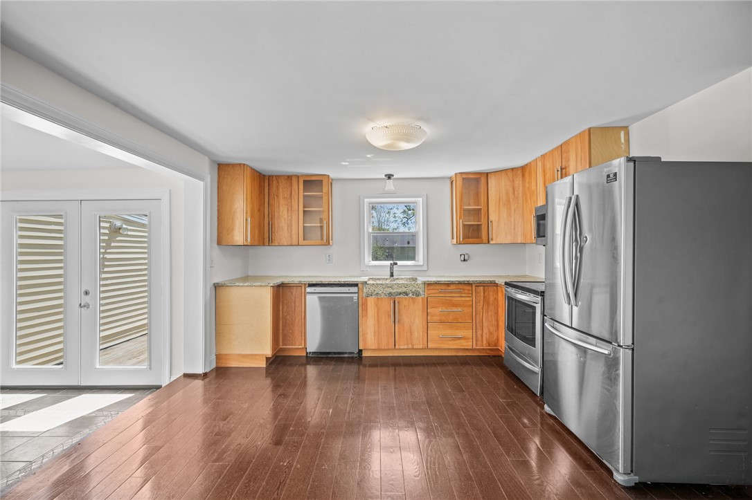 256 Riverside Avenue Warwick, RI 02889 - Photo 8 of 22