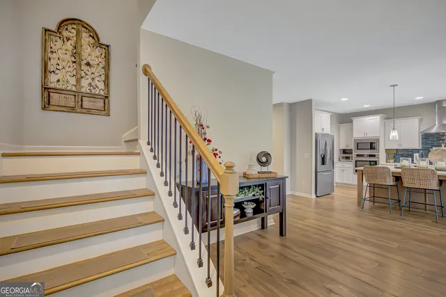 a view of a house with a outdoor space