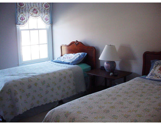 71 Little Pond Road Northborough, MA 01532 - Photo 17 of 21 Gallery Image 17