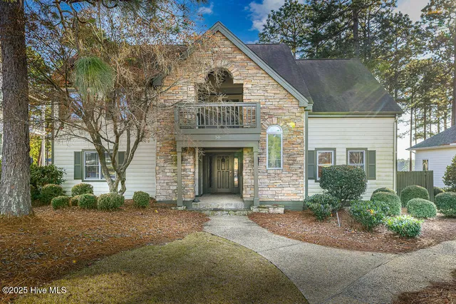 $950,000 | 50 Cochrane Castle Circle, Pinehurst, NC 28374