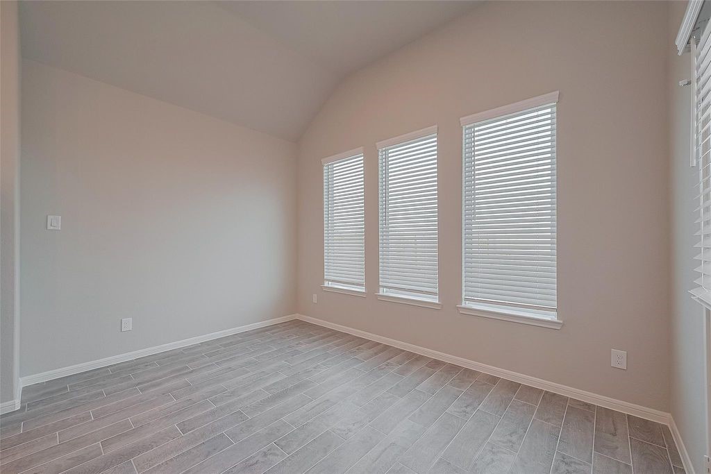 1070 Comal Trail Dayton, TX 77535 - Photo 20 of 41