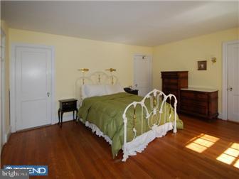 7 West Hampton Road Philadelphia, PA 19118 - Photo 8 of 12 Bedroom - Main