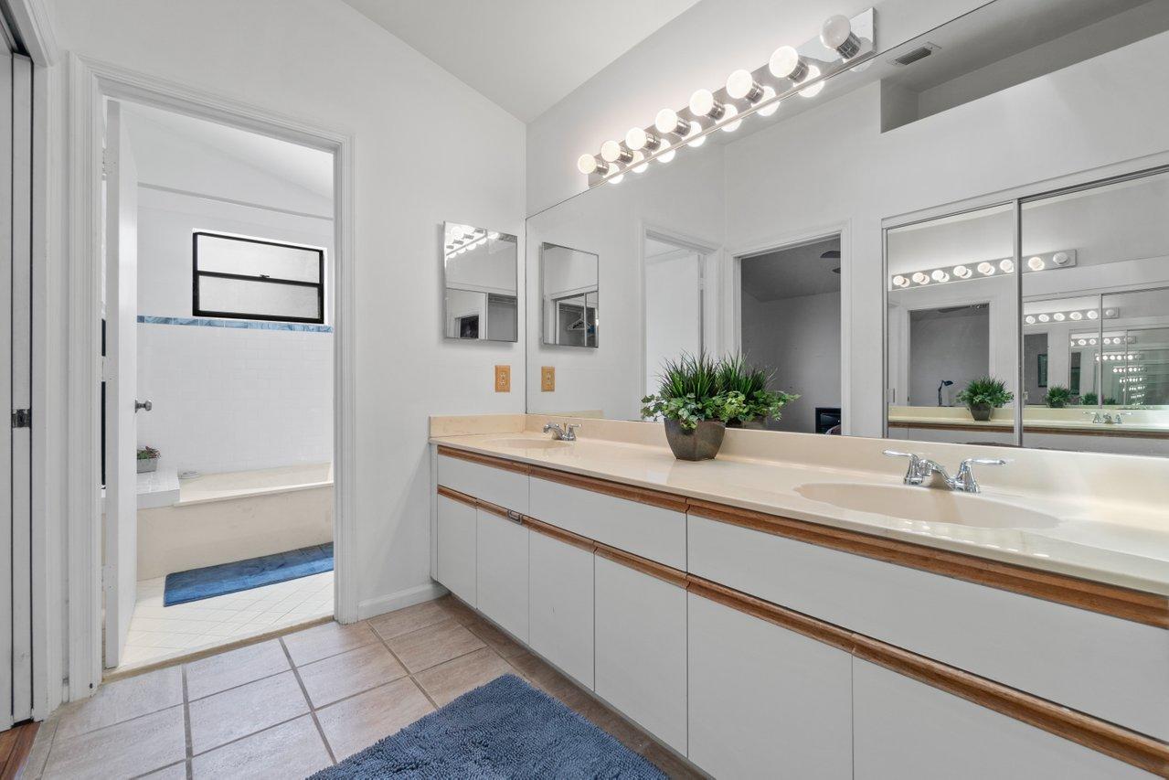 5535 Ashpon Court Boca Raton, FL 33486 - Photo 21 of 34 Master Bathroom