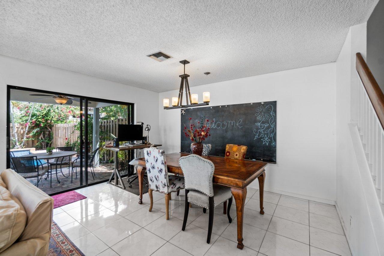 5535 Ashpon Court Boca Raton, FL 33486 - Photo 9 of 34 Dining Area