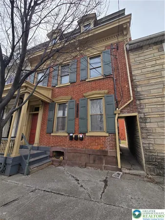 $1,200 | 16 East Main Street, Unit 1R, Macungie, PA 18062