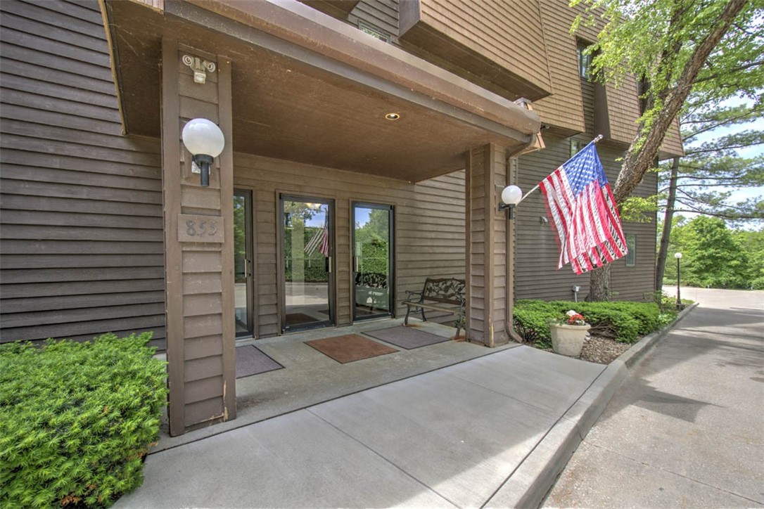 855 East Lake Shore Drive, Unit 1D Decatur, IL 62521 - Photo 2 of 30