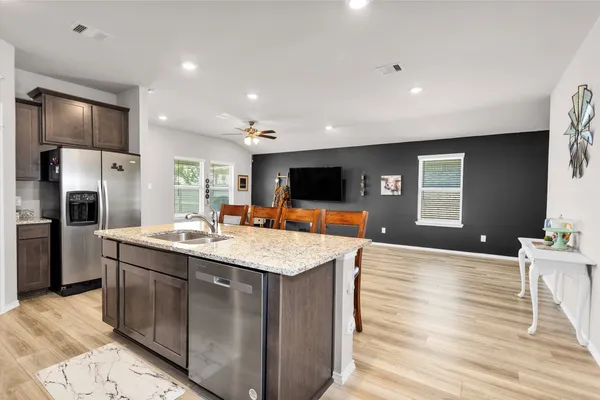 $268,000 | 2518 River Way, Navasota, TX 77868