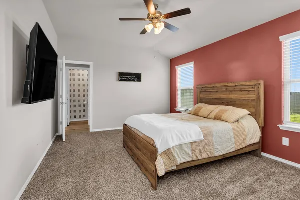 $268,000 | 2518 River Way, Navasota, TX 77868