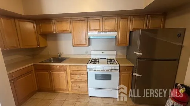 $2,250 | 401 North Avenue, Dunellen, NJ 08812