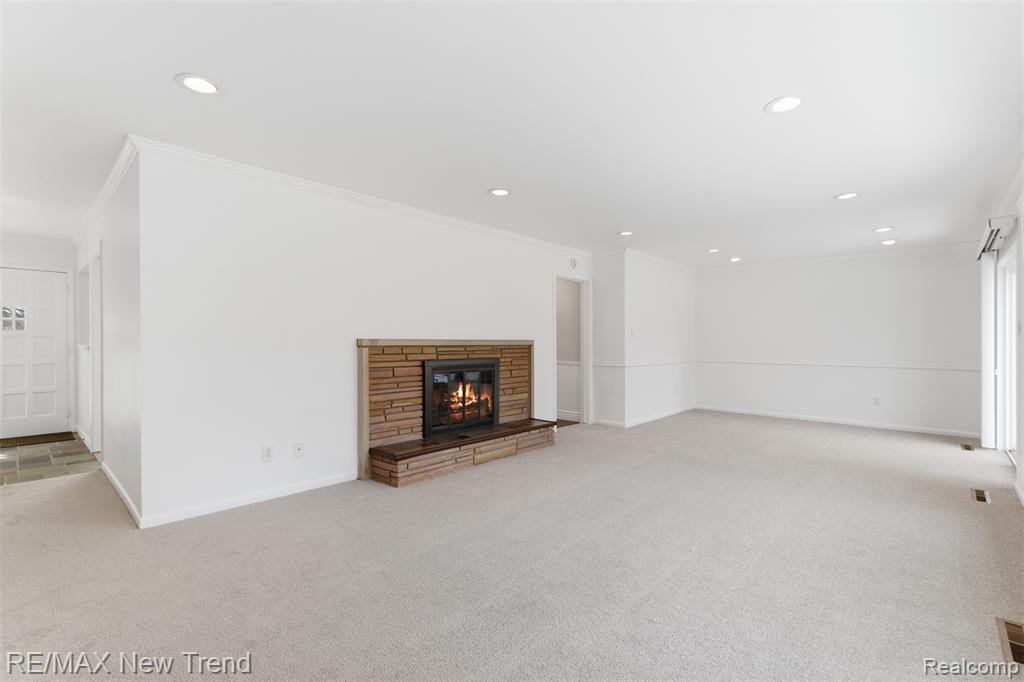 1043 Westview Road Bloomfield Hills, MI 48304 - Photo 11 of 43