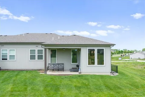 $535,000 | 9525 Shady Bend Road, Lenexa, KS 66227