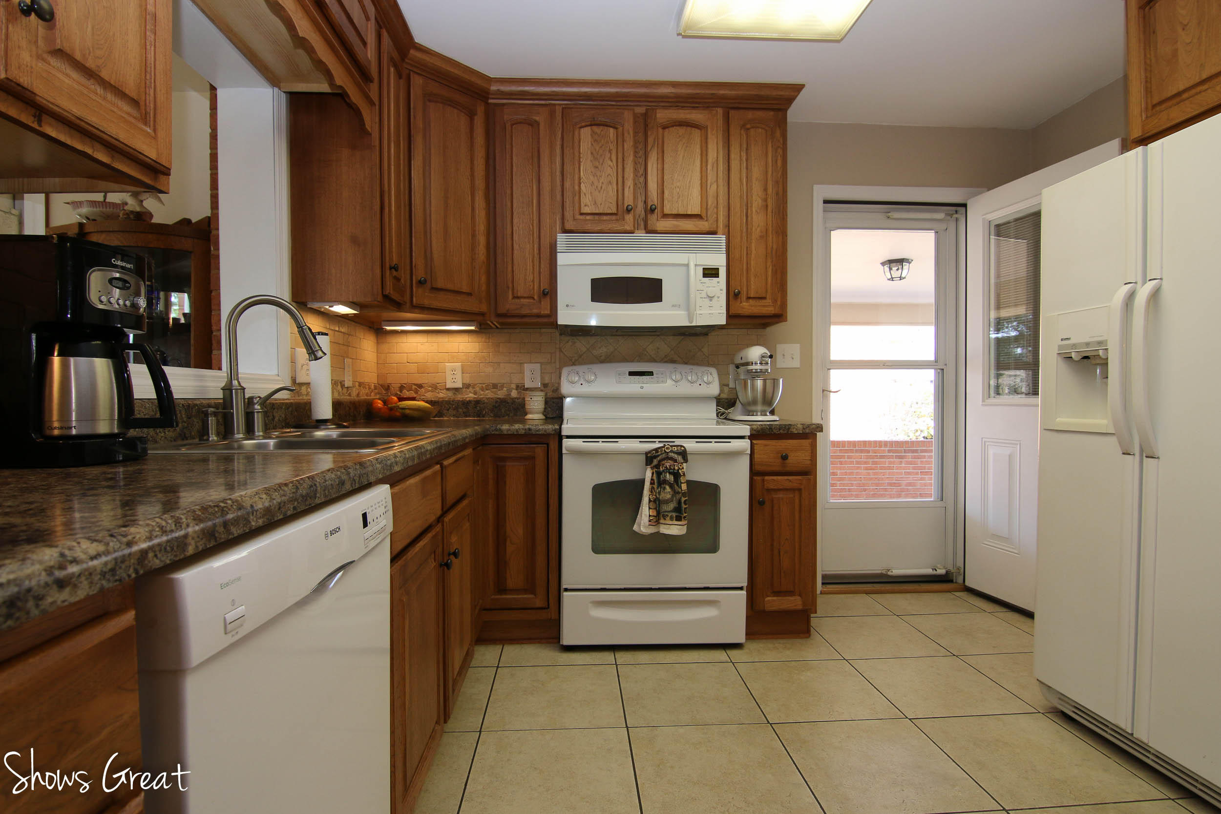 515 Magnolia Road Roanoke, VA 24019 - Photo 8 of 43 IMG_7209.jpg