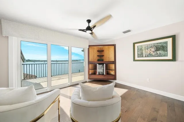 $2,925,000 | 14 Sunset Bay Drive, Belleair, FL 33756