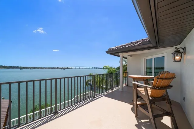 $2,925,000 | 14 Sunset Bay Drive, Belleair, FL 33756
