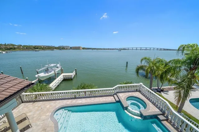 $2,925,000 | 14 Sunset Bay Drive, Belleair, FL 33756