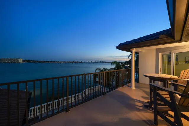 $2,925,000 | 14 Sunset Bay Drive, Belleair, FL 33756