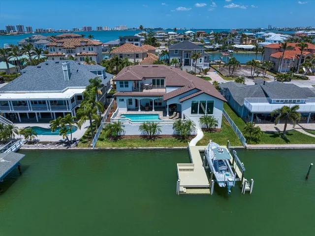 $2,925,000 | 14 Sunset Bay Drive, Belleair, FL 33756