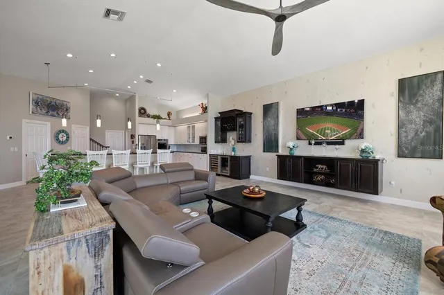 $2,925,000 | 14 Sunset Bay Drive, Belleair, FL 33756