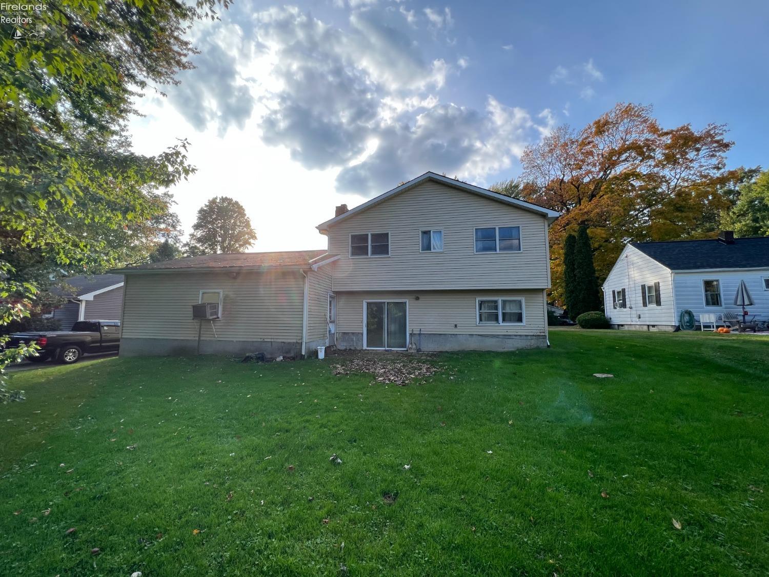 109 Annis Road Amherst, OH 44001 - Photo 11 of 12 Gallery Image 11