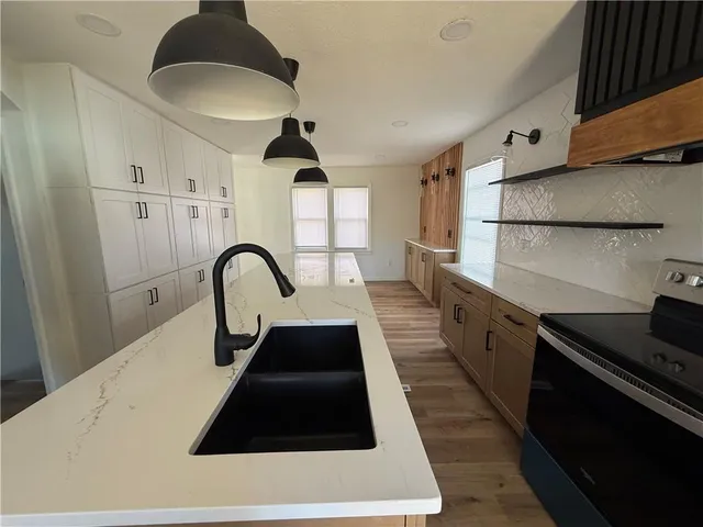 $465,000 | 6531 Holmes Road, Kansas City, MO 64131