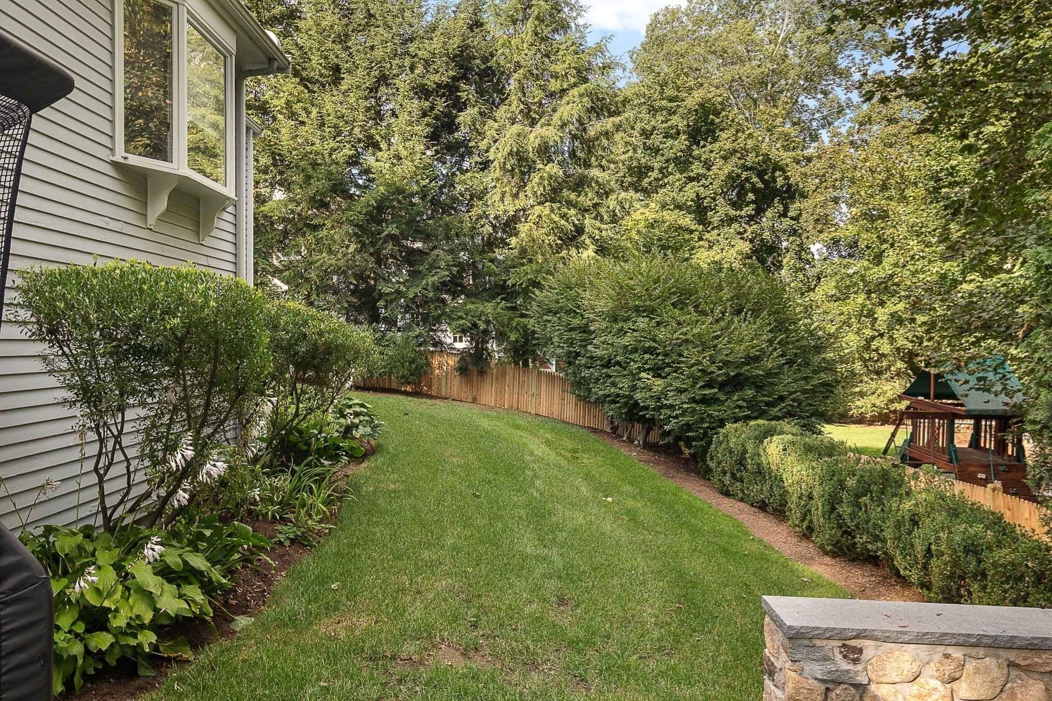 39 River Glen Road Wellesley, MA 02481 - Photo 32 of 34 Gallery Image 32