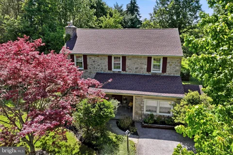 $799,999 | 841 Ivy Road, Ambler, PA 19002