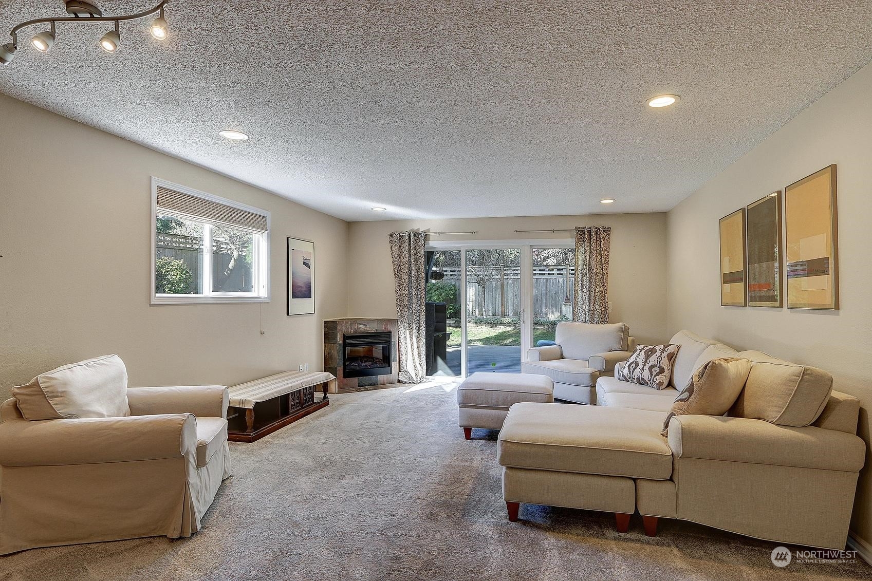 7811 218th Street Southwest, Unit 35 Edmonds, WA 98026 - Photo 2 of 15 Gallery Image 2