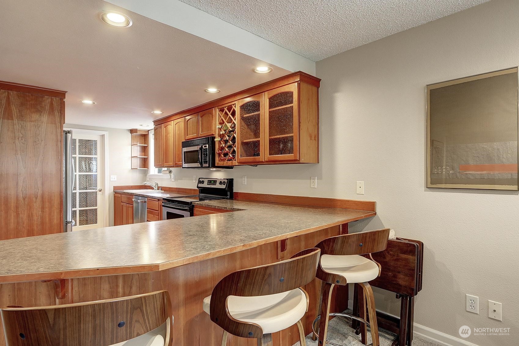 7811 218th Street Southwest, Unit 35 Edmonds, WA 98026 - Photo 4 of 15 Gallery Image 4
