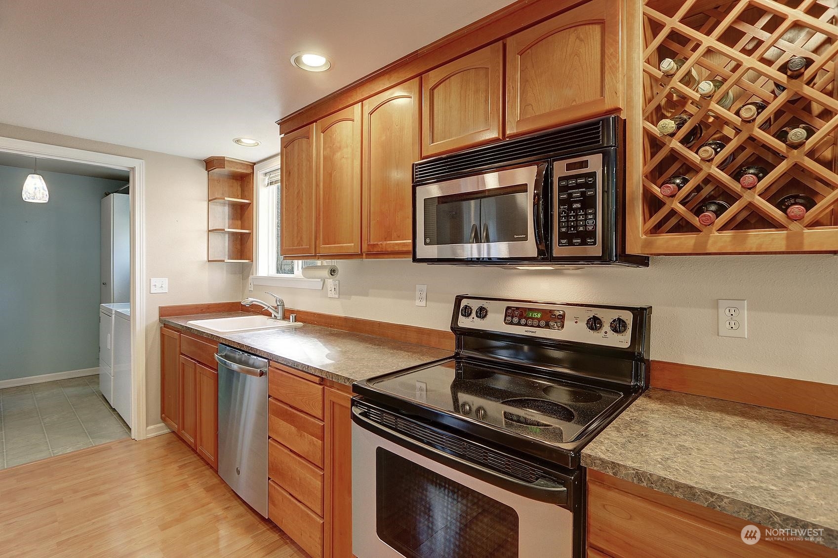 7811 218th Street Southwest, Unit 35 Edmonds, WA 98026 - Photo 6 of 15 Gallery Image 6