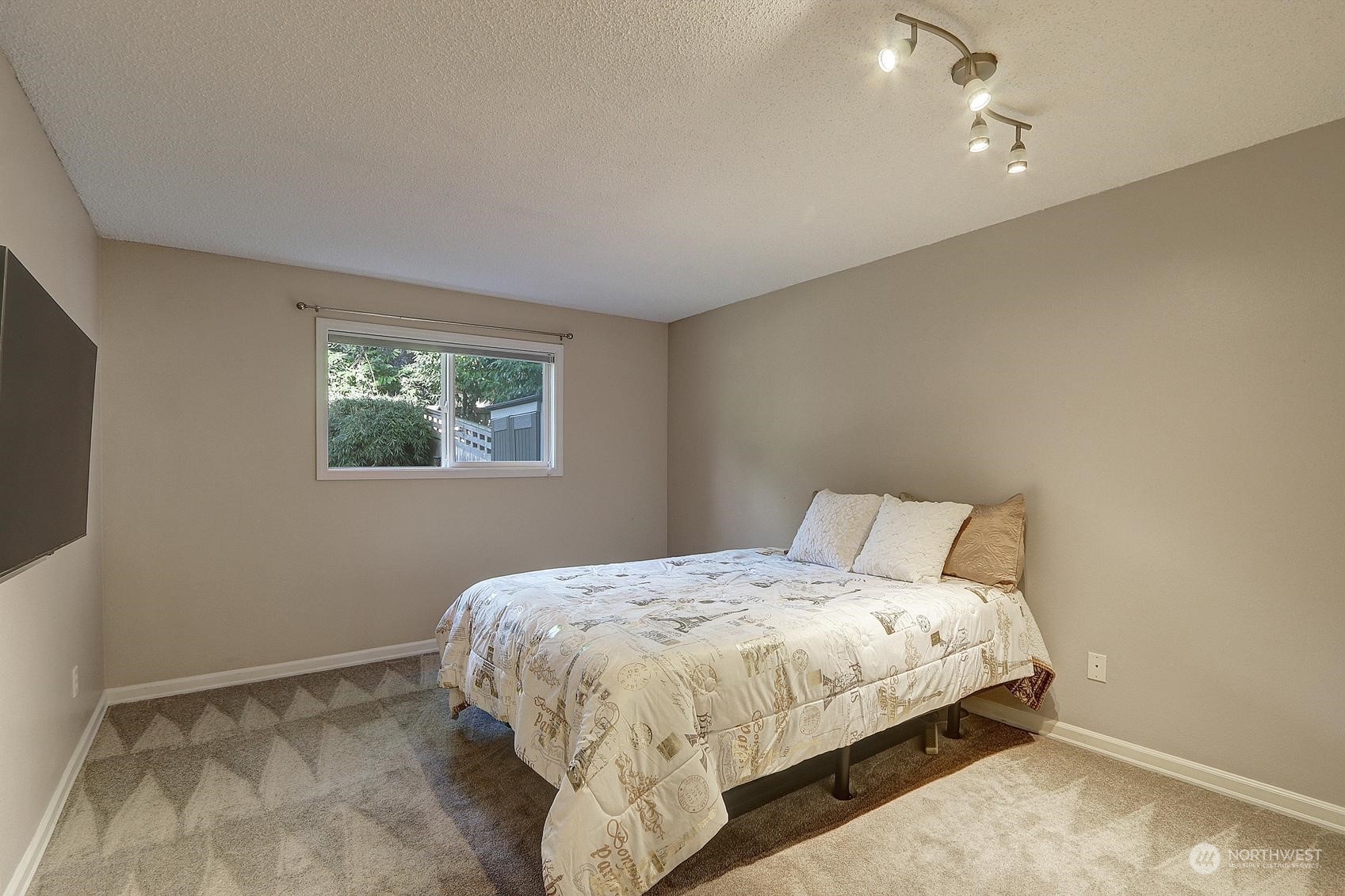 7811 218th Street Southwest, Unit 35 Edmonds, WA 98026 - Photo 8 of 15 Gallery Image 8