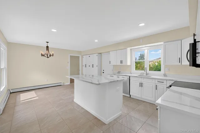 $555,000 | 7 Penny Lane, Marlboro, NY 12542