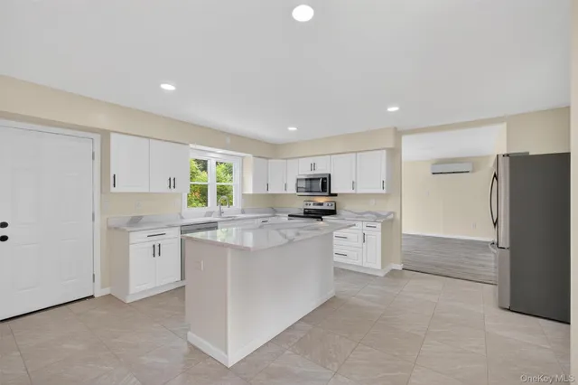 $555,000 | 7 Penny Lane, Marlboro, NY 12542