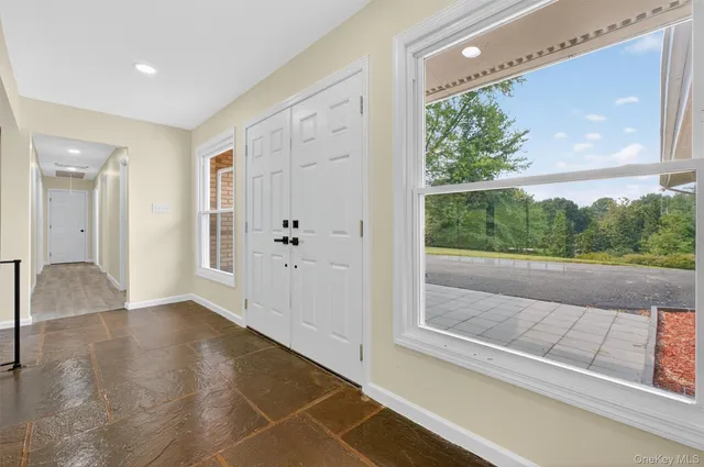 $555,000 | 7 Penny Lane, Marlboro, NY 12542