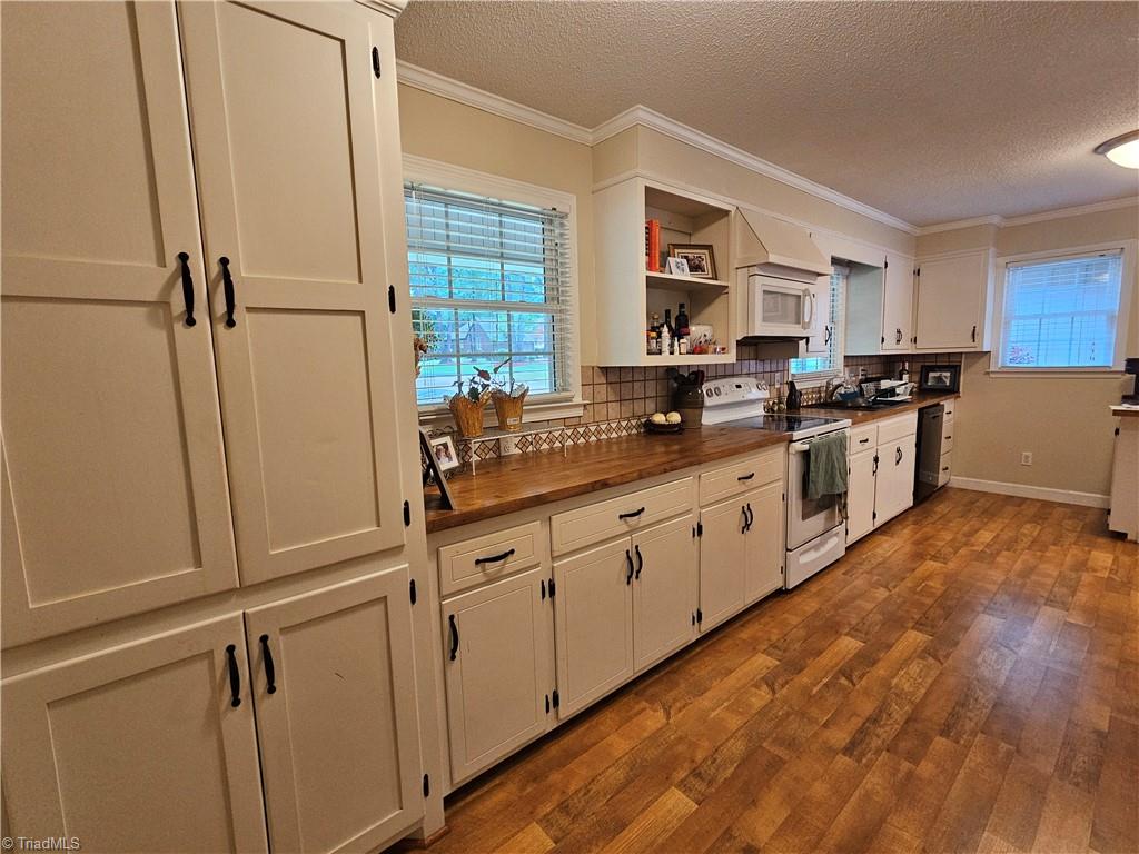137 Forest Lane State Road, NC 28676 - Photo 10 of 25