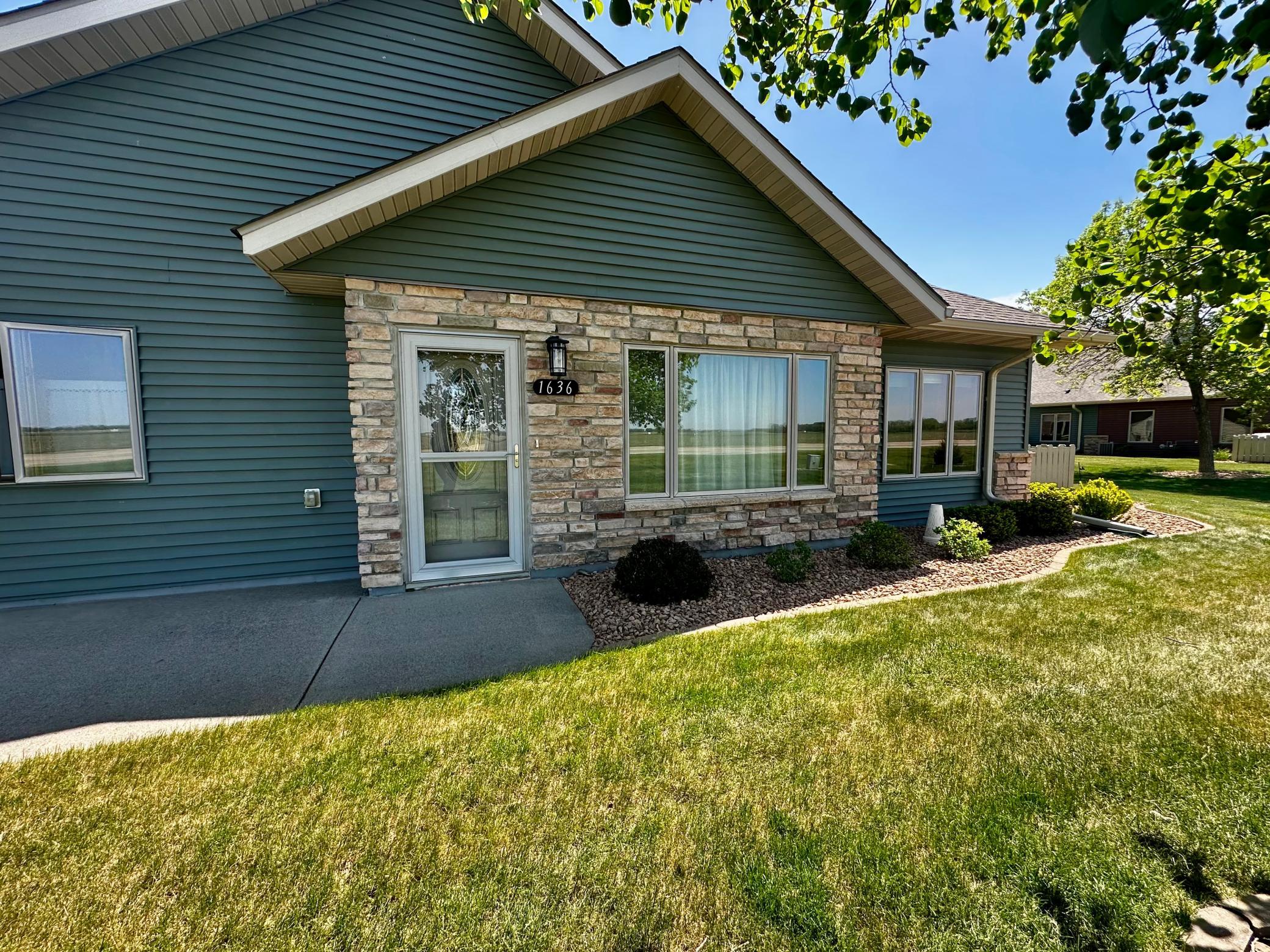 1636 Thunderbird Road, Unit 11 Marshall, MN 56258 - Photo 2 of 30